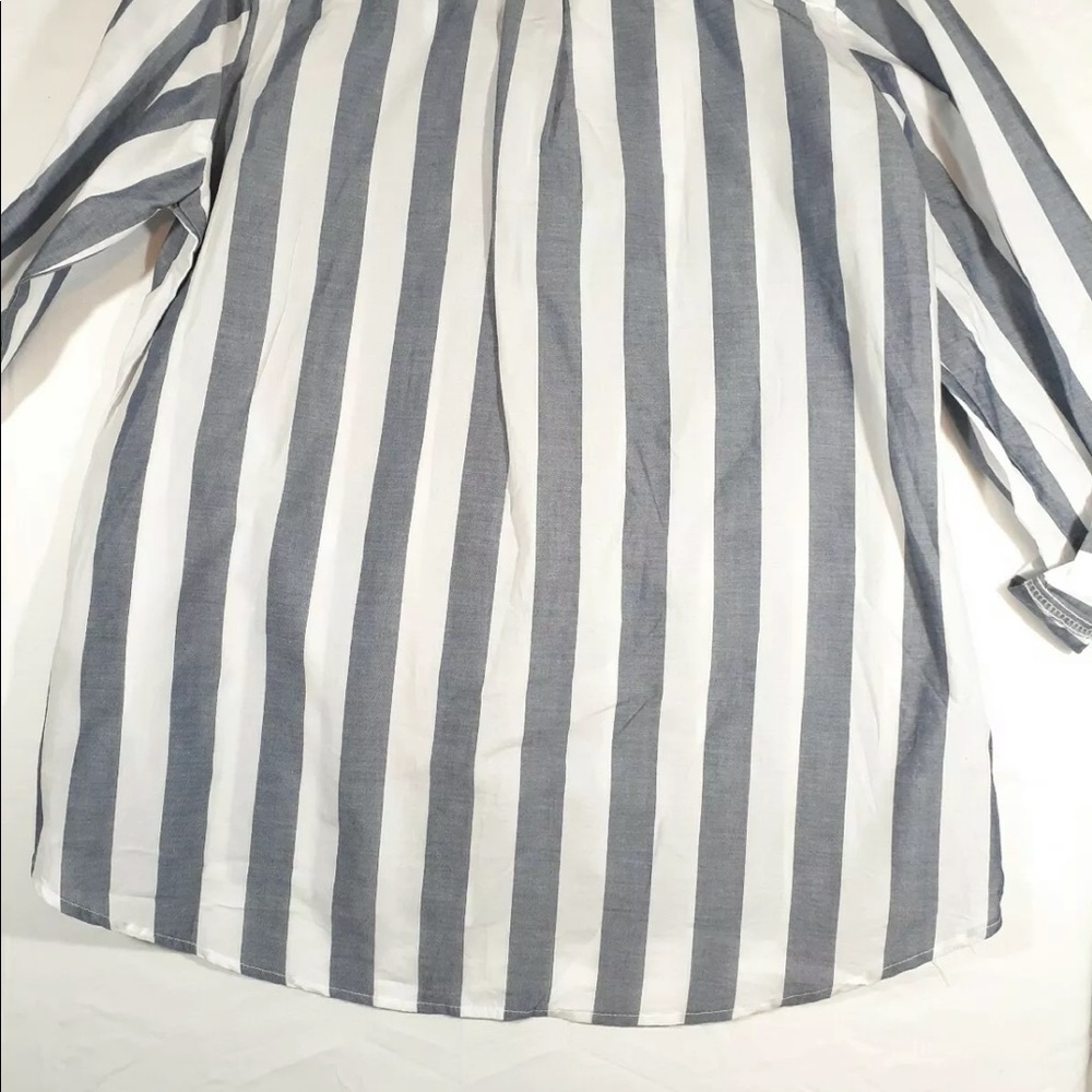 NWT Zac & Rachel Horizontal Button Front Shirt